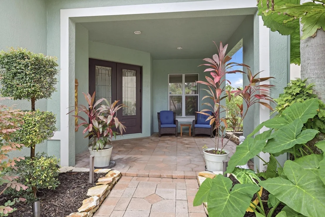 Photo of 1261 BEACON Circle