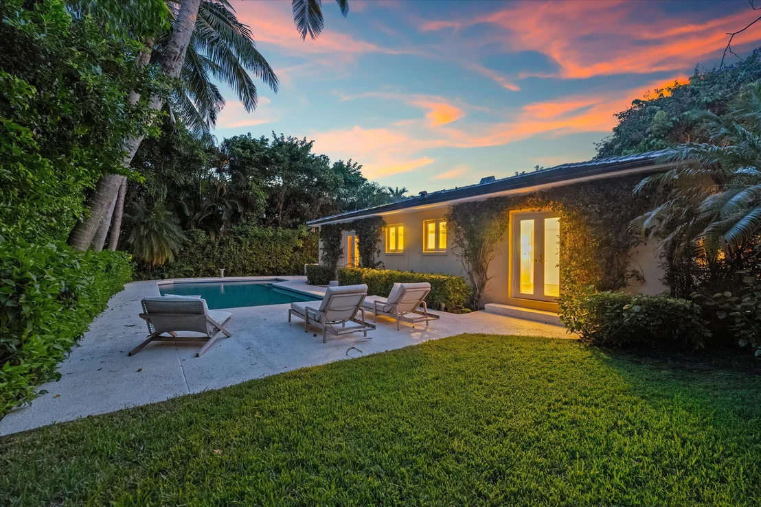 Photo of 274 Monterey Road