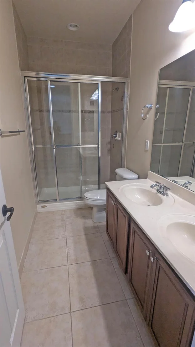 Photo of 5571 57 Way