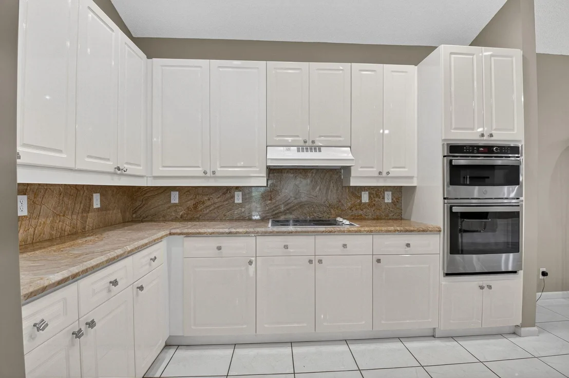 Photo of 7686 La Corniche Circle