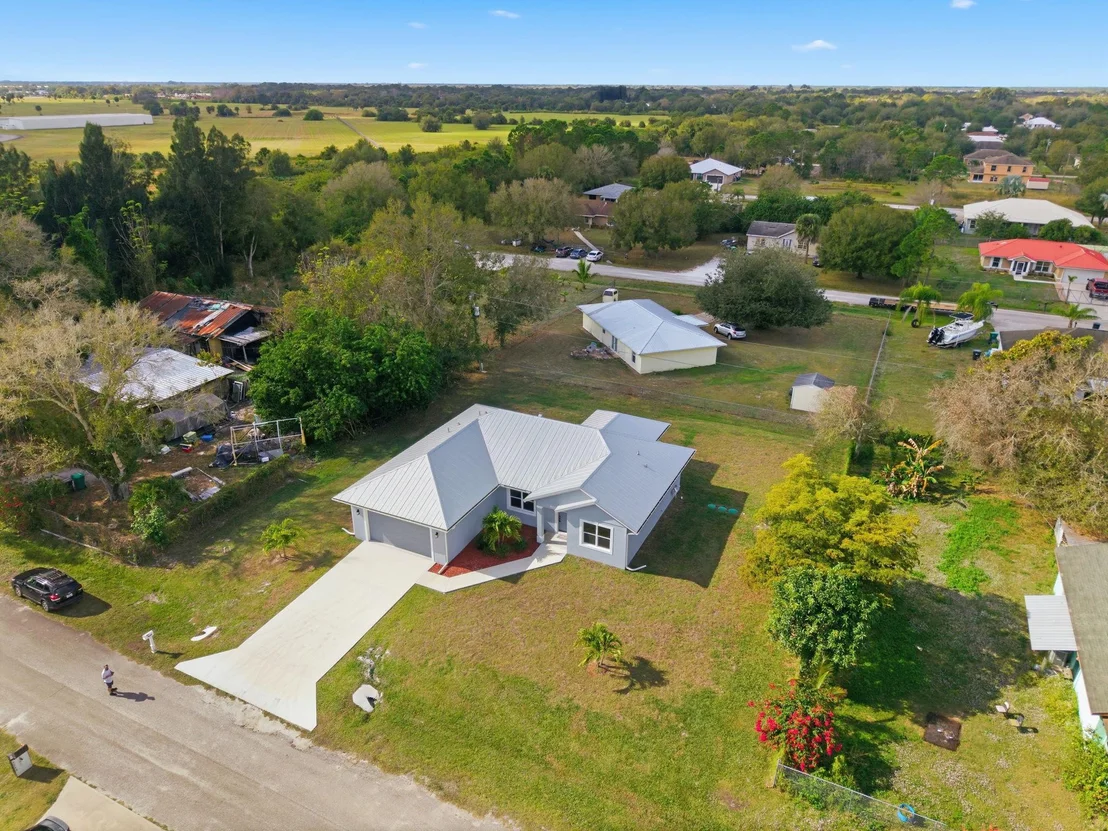 Photo of 3269 NW 24th Avenue