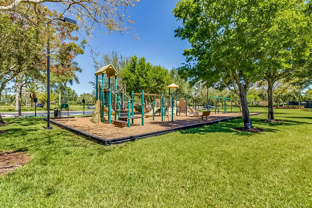 Photo of 4614 Mariners Cove Drive