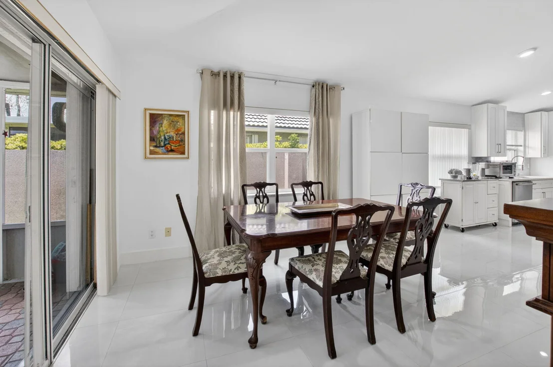 Photo of 5501 Grande Palm Circle