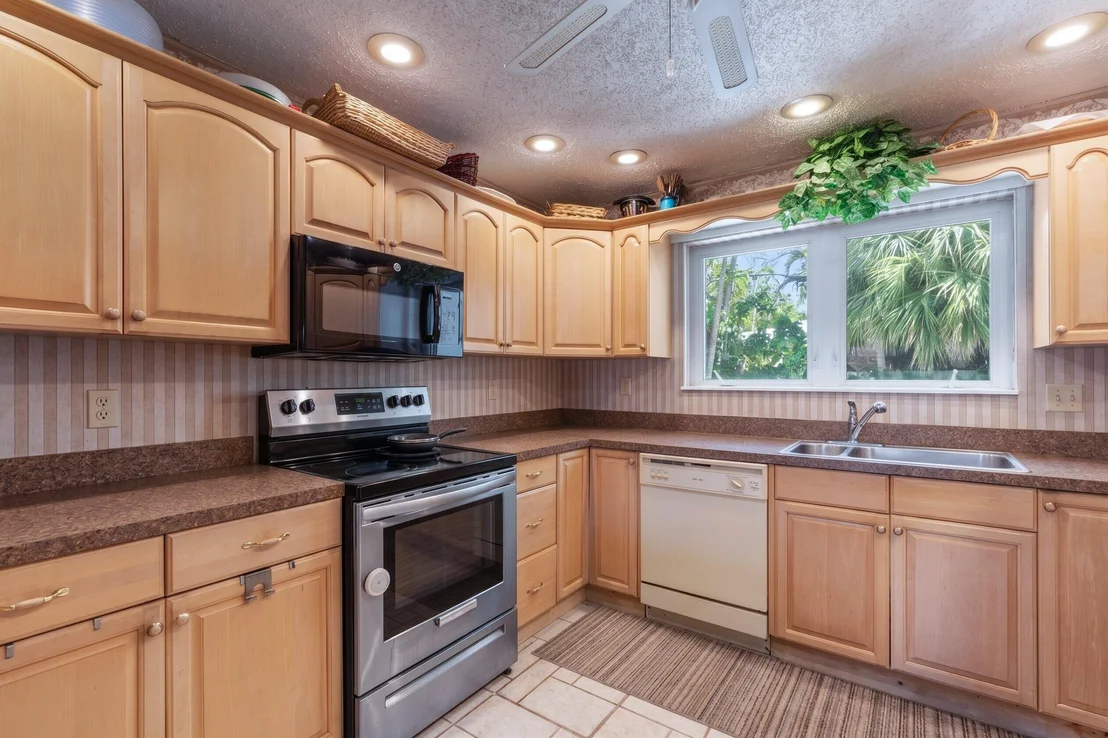 Photo of 1166 Beach Road