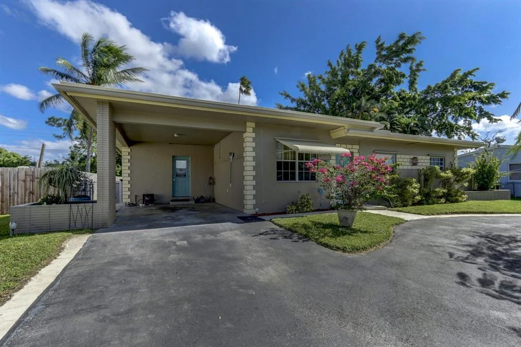 Photo of 822 Burch Drive