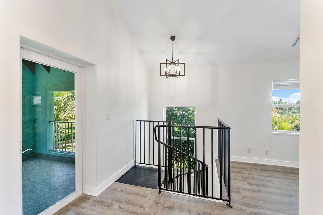 Photo of 7044 Thompson Road