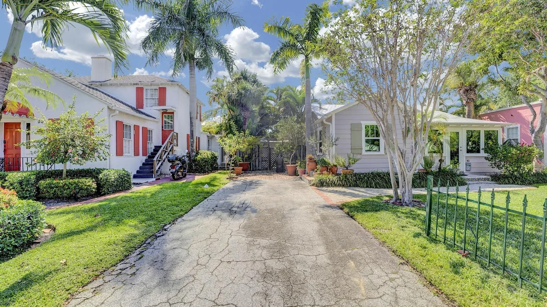 Photo of 42 Palm Square