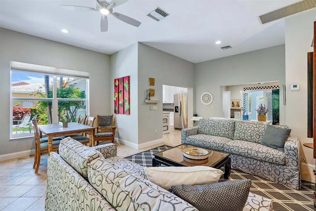 Photo of 331 Cascade Lane