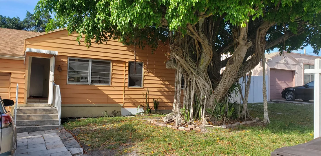 Photo of 807 Hampton Road S