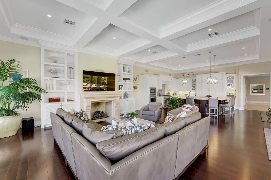 Photo of 975 Banyan Drive