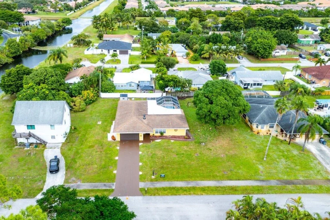 Photo of 5455 Pine Tree Drive