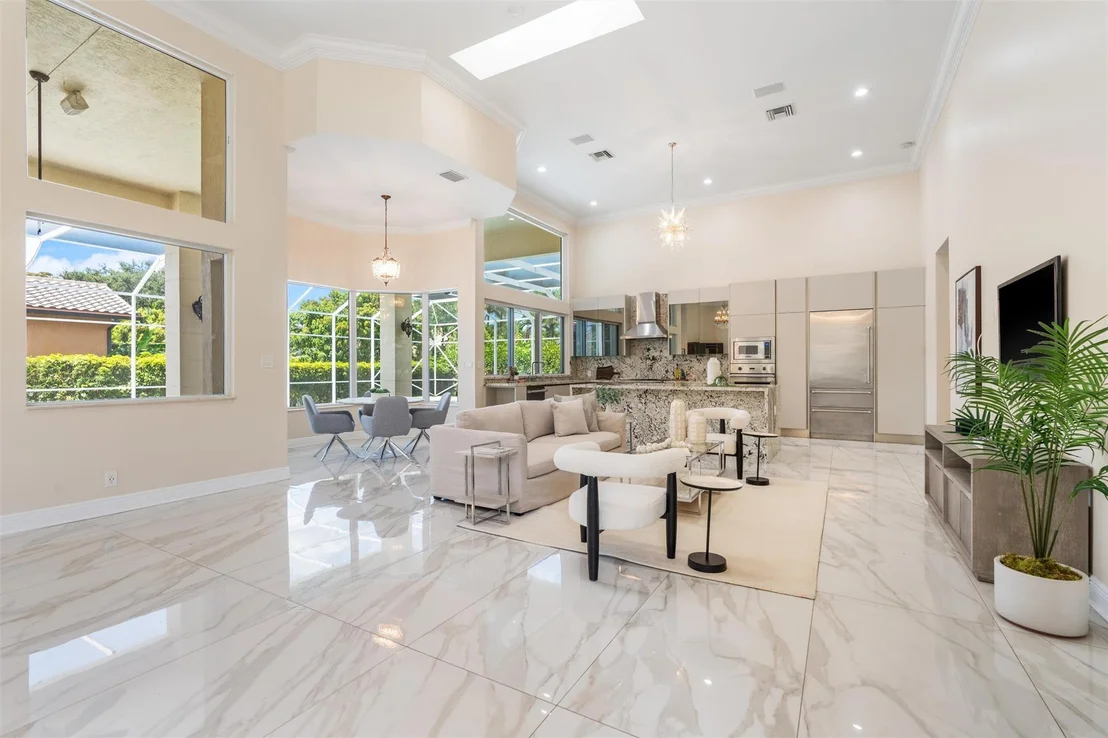 Photo of 6805 NW 70th Place