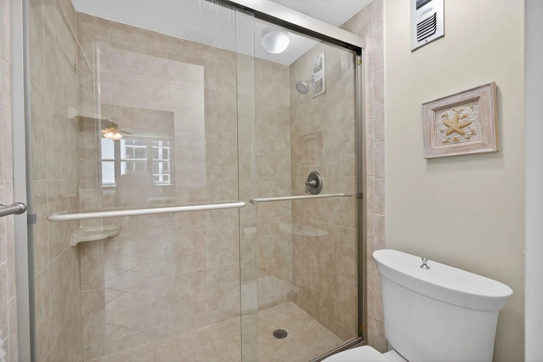 Photo of Unit 607 at 5440 N Ocean Drive