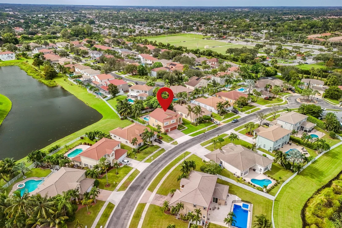 Photo of 6145 Indian Forest Circle