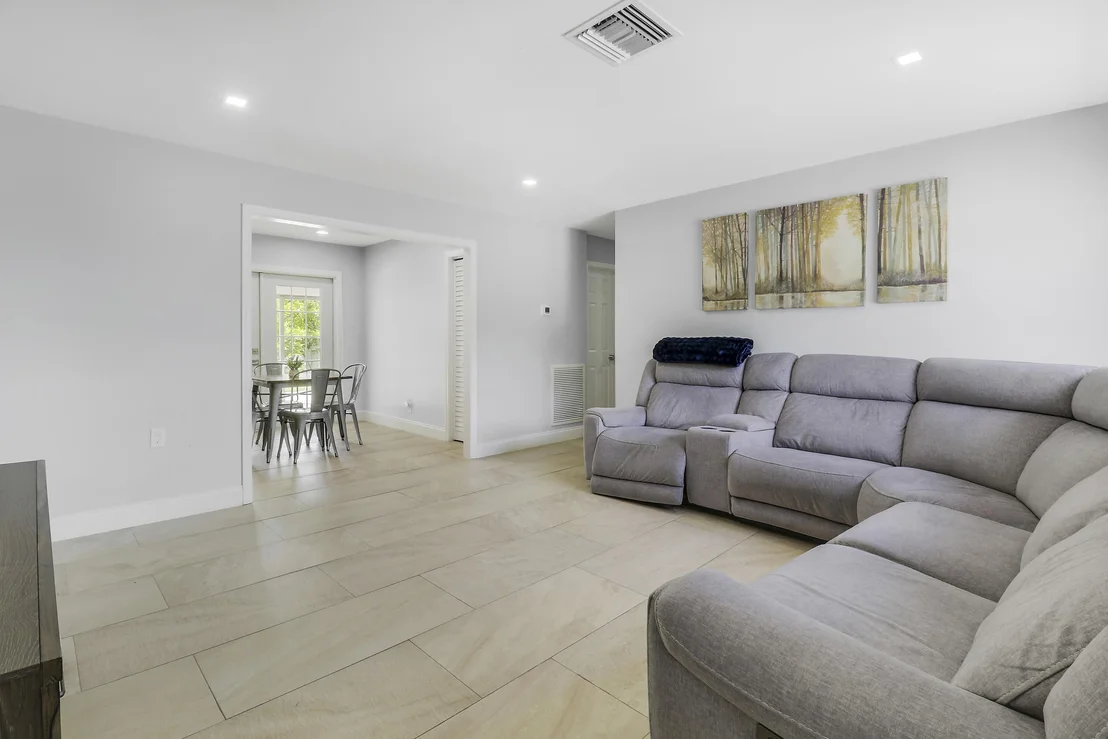 Photo of 2488 Pineway Drive