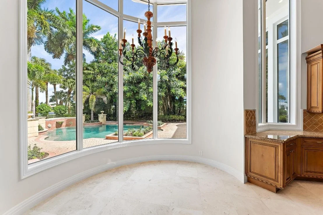 Photo of 42 Saint Thomas Drive