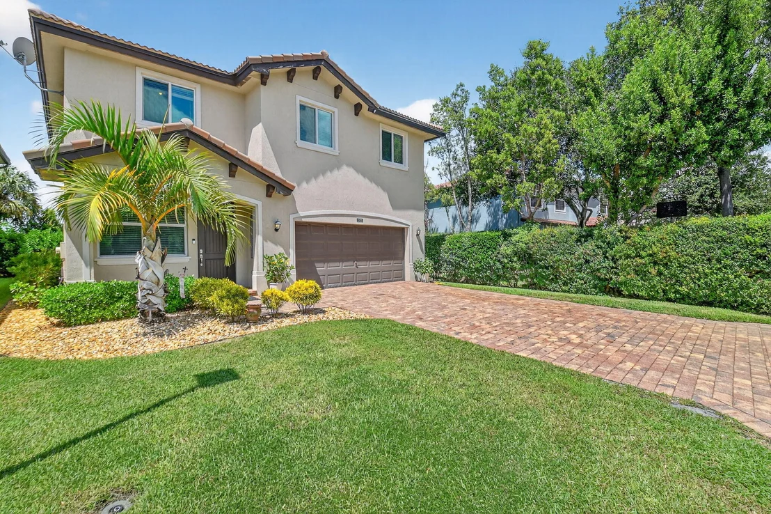 Photo of 6789 Langdon Way