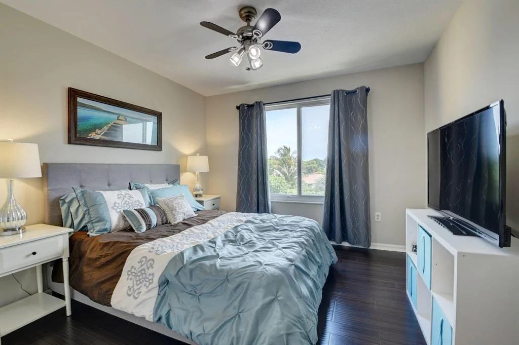 Photo of Unit 423 at 423 Villa Circle