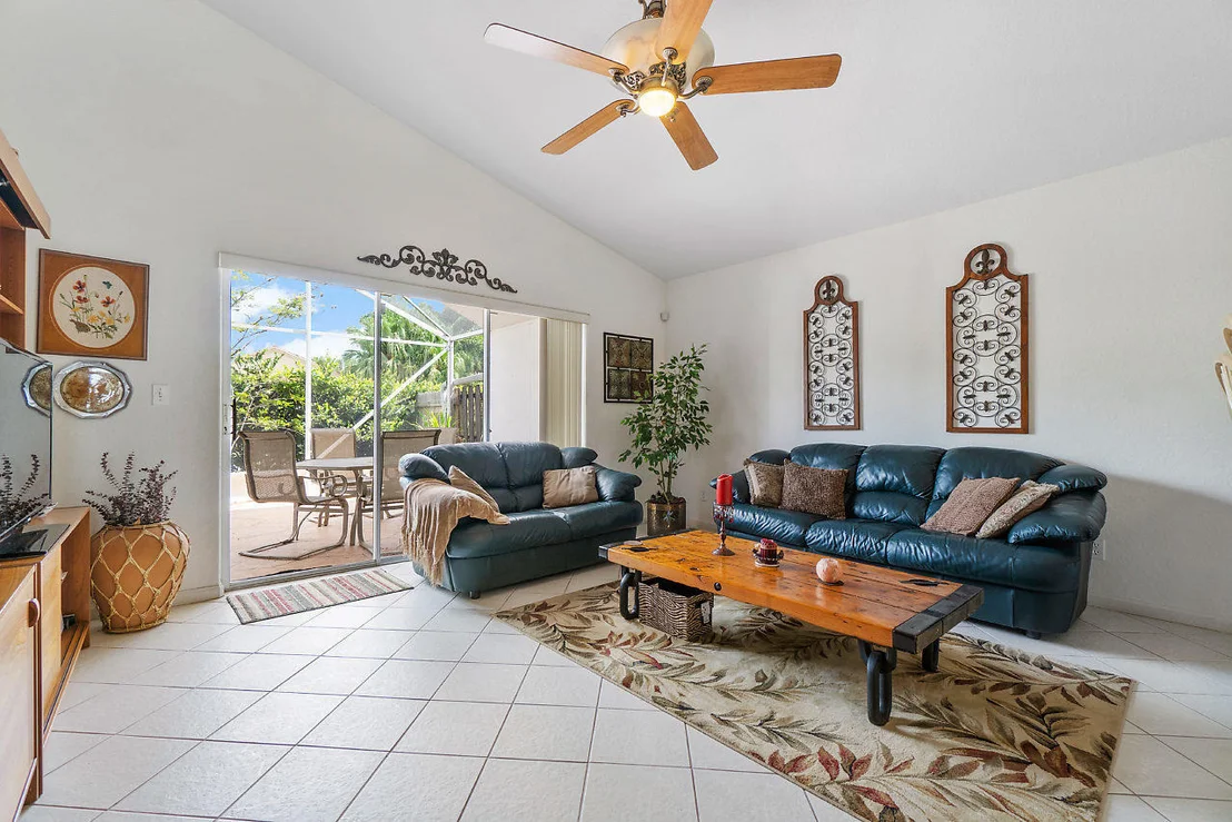 Photo of 8222 White Rock Circle