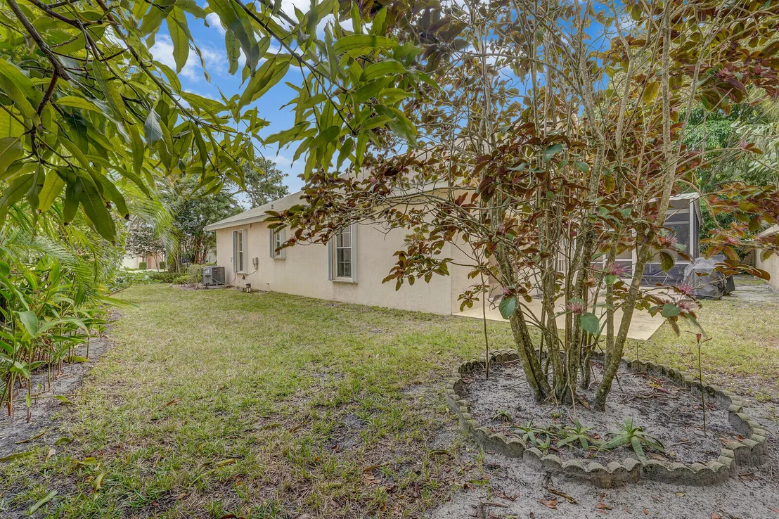 Photo of 262 W Moccasin Trail W
