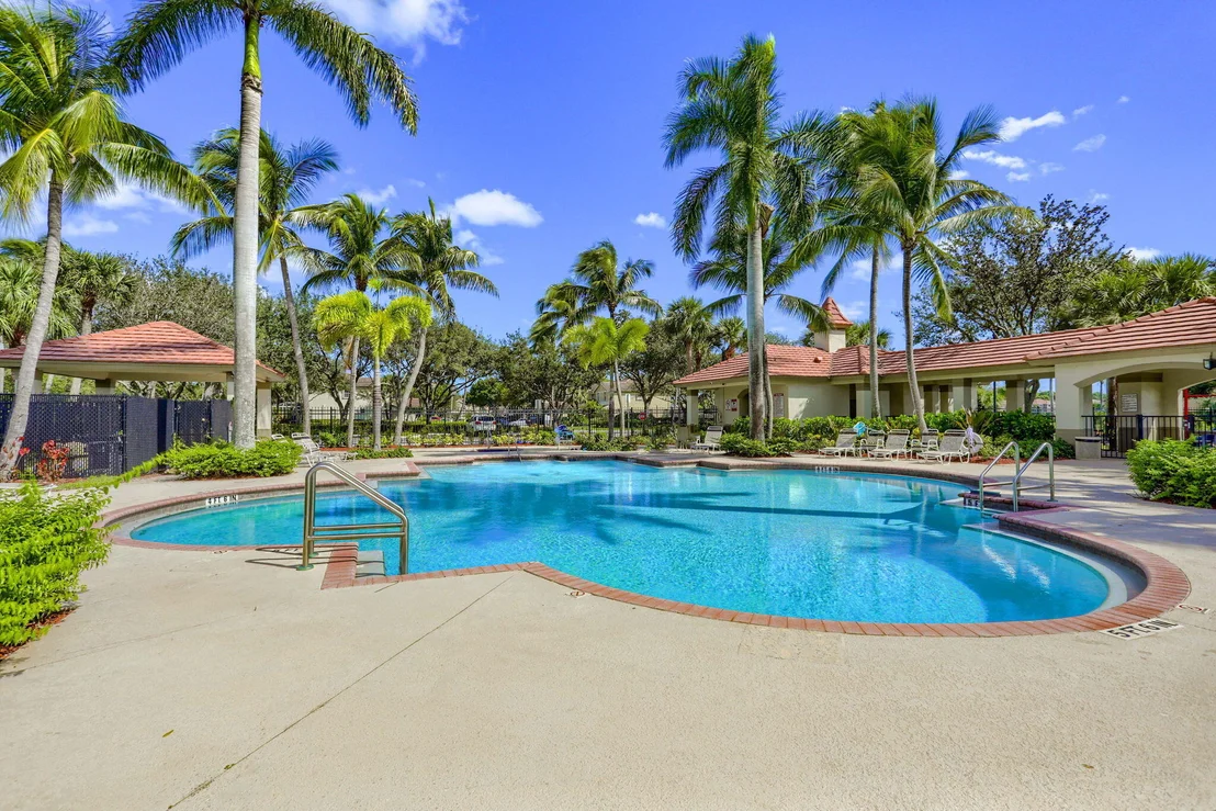Photo of 6121 Spring Isles Boulevard