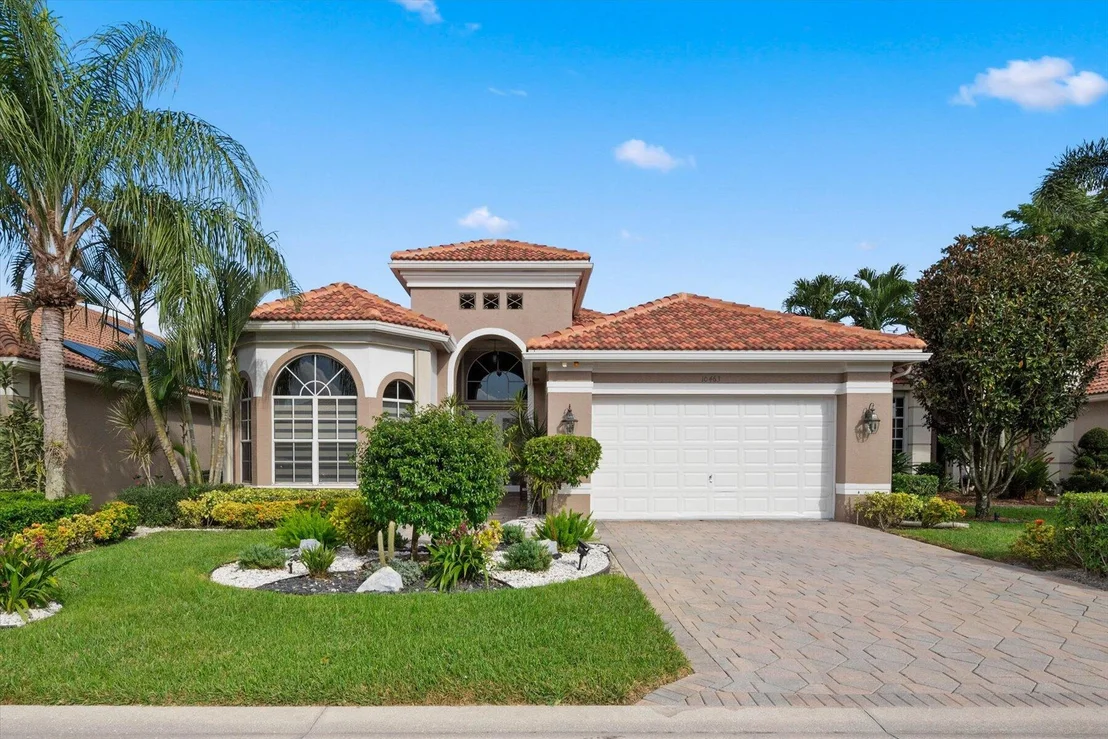 Photo of 10463 Laurel Estates Lane