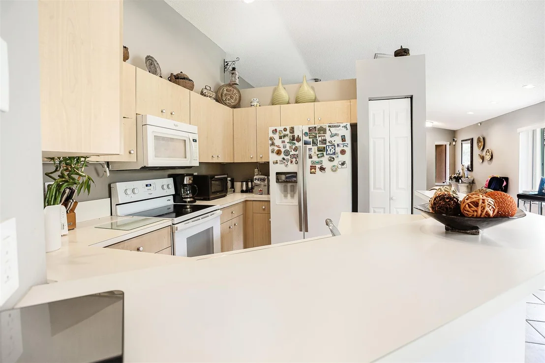 Photo of 1127 Alexander Bend