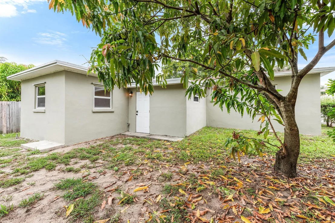 Photo of 123 Silver Beach Road