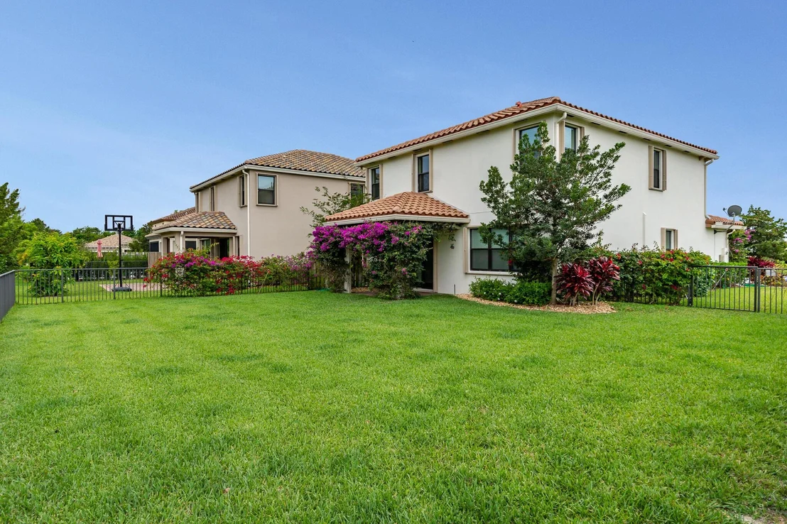 Photo of 4558 Willow Run Way