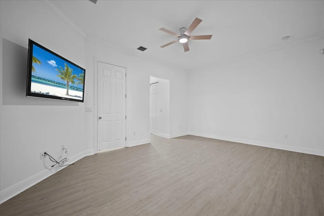 Photo of 1041 Big Pine Way