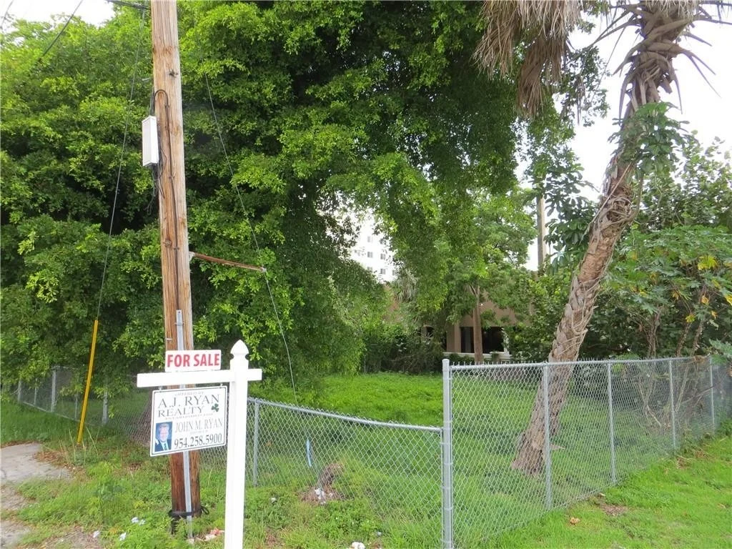 Photo of 21 SE 1st Avenue
