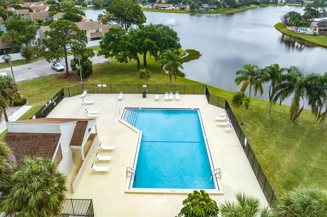 Photo of 165 Lakeside Drive