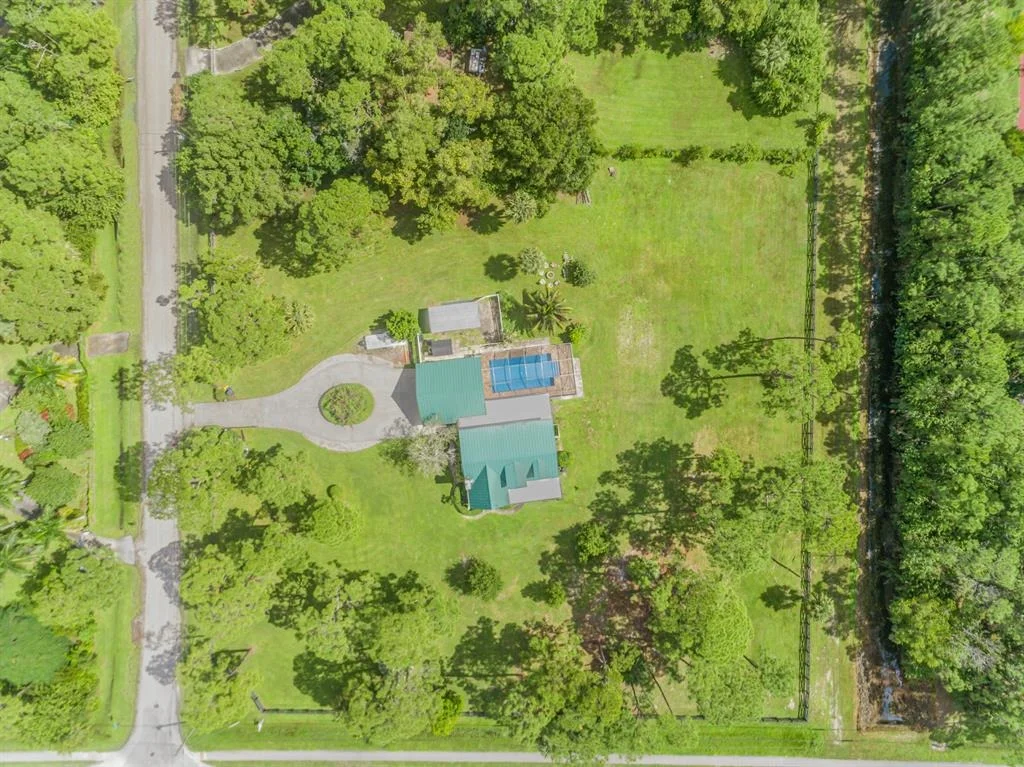 Photo of 16560 Alexander Run