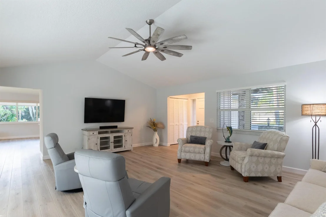 Photo of 3784 SE Fairway E