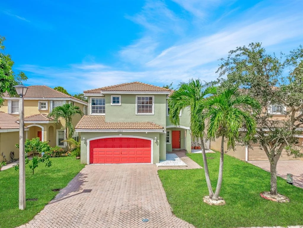 Photo of 3909 Crescent Creek Drive