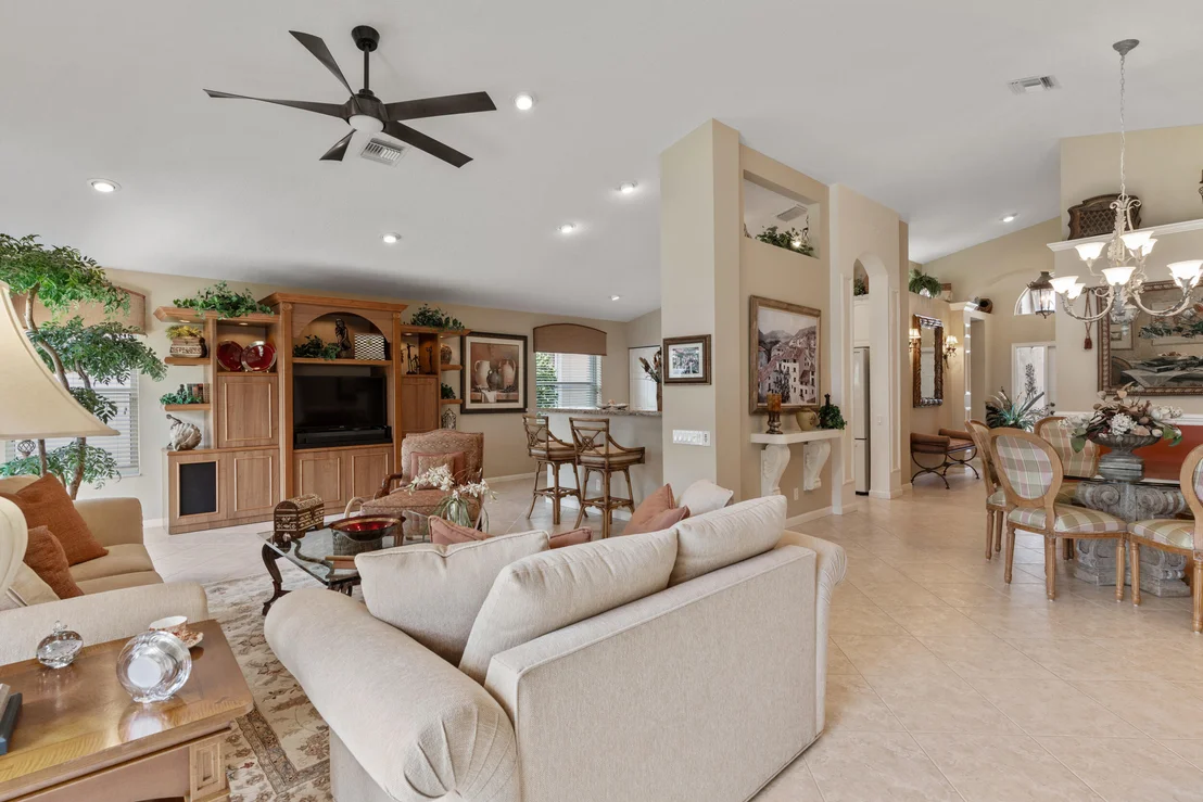Photo of 6738 Sherbrook Drive