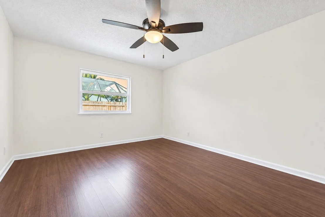 Photo of 4167 Russell Street