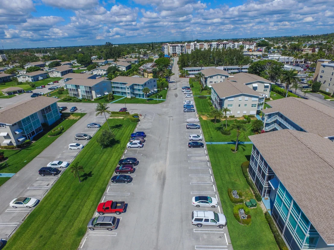 Photo of Unit 310 at 150 Horizons E