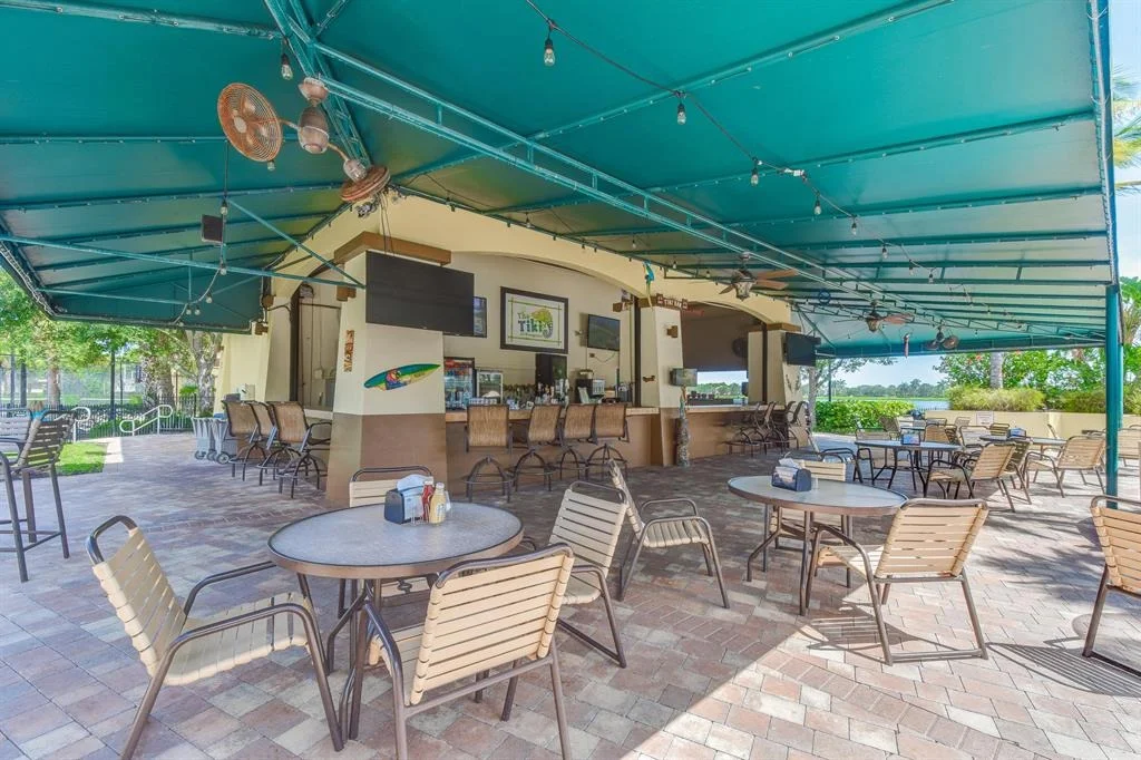 Photo of 1067 Vintner Boulevard