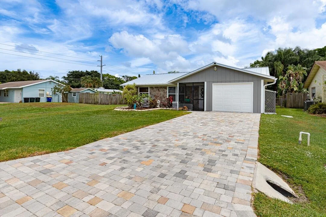 Photo of 3048 SE Orchid Street