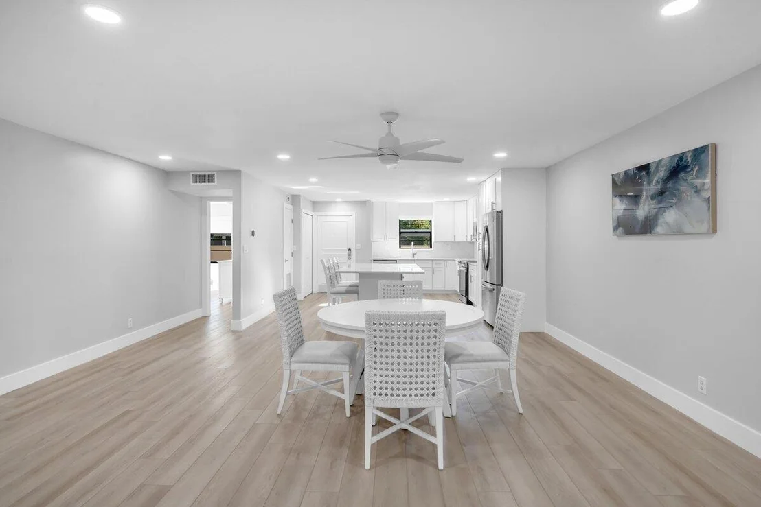 Photo of Unit 105D at 300 N Highway A1a