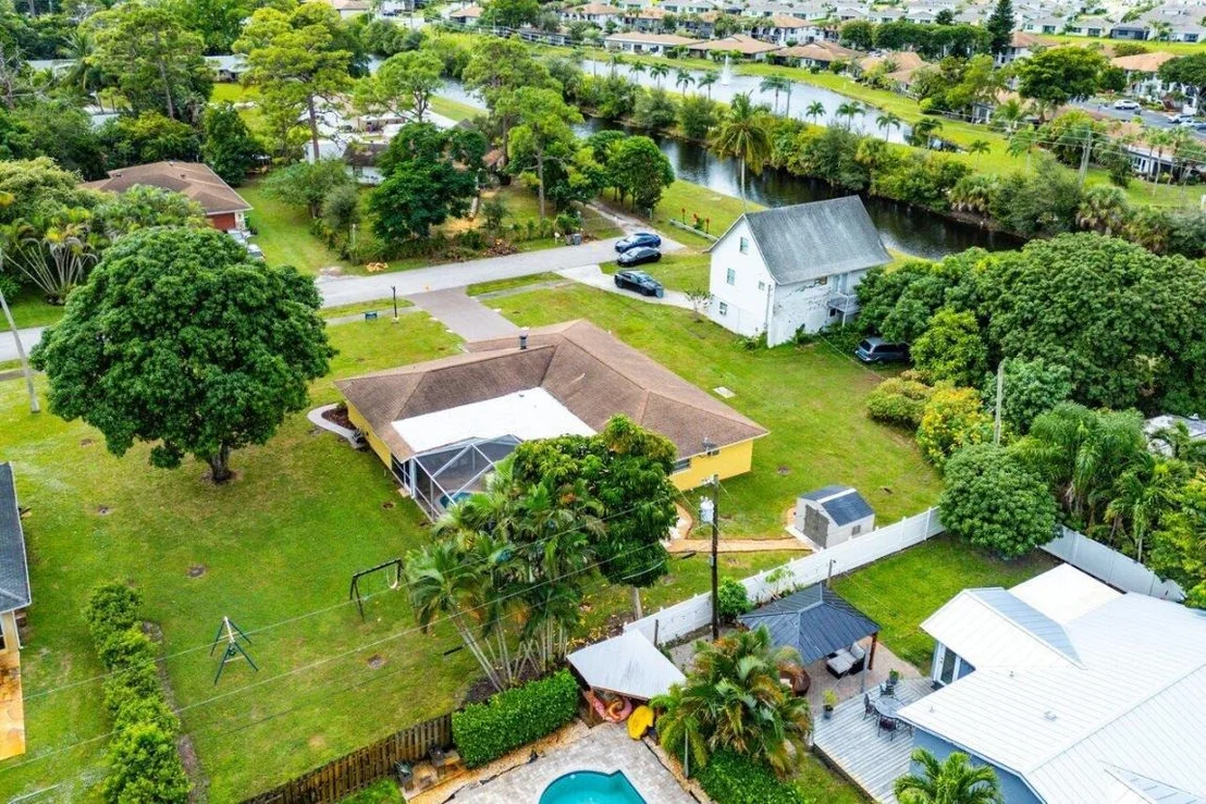 Photo of 5455 Pine Tree Drive