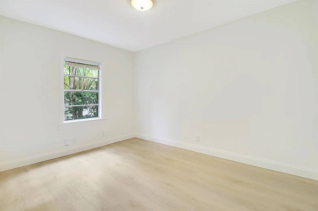 Photo of 848 Upland Road
