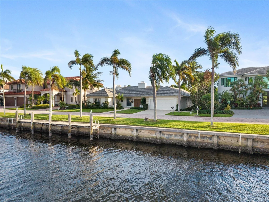 Photo of 872 Lilac Drive