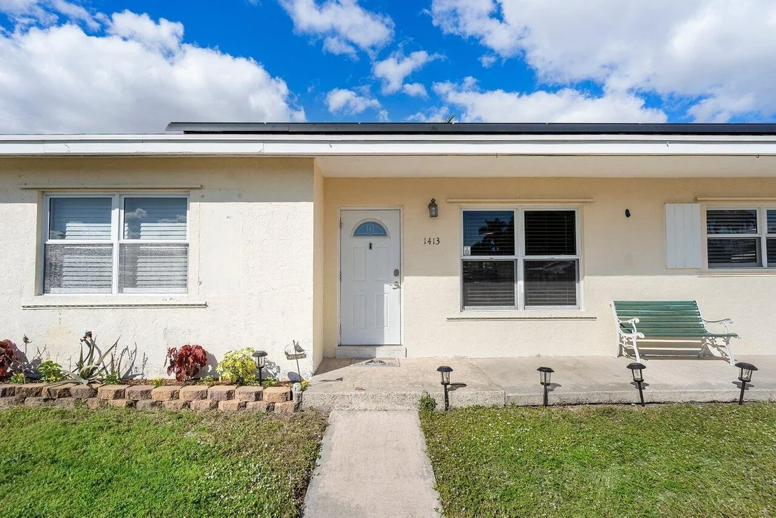 Photo of 1413 Crest Drive