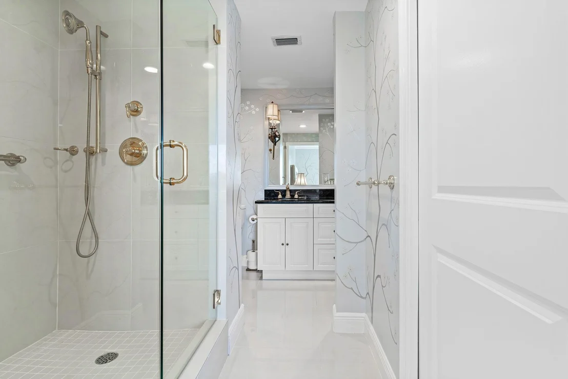 Photo of Unit 526B at 44 Cocoanut Row