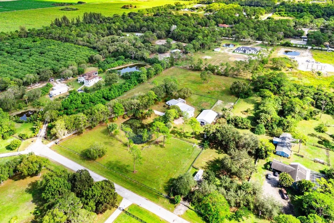 Photo of 6296 188th Trail N