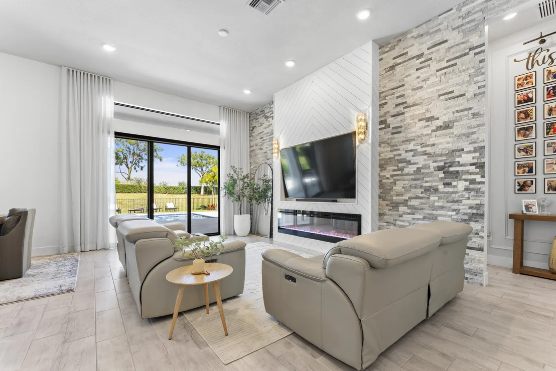 Photo of 7465 Seacoast Drive