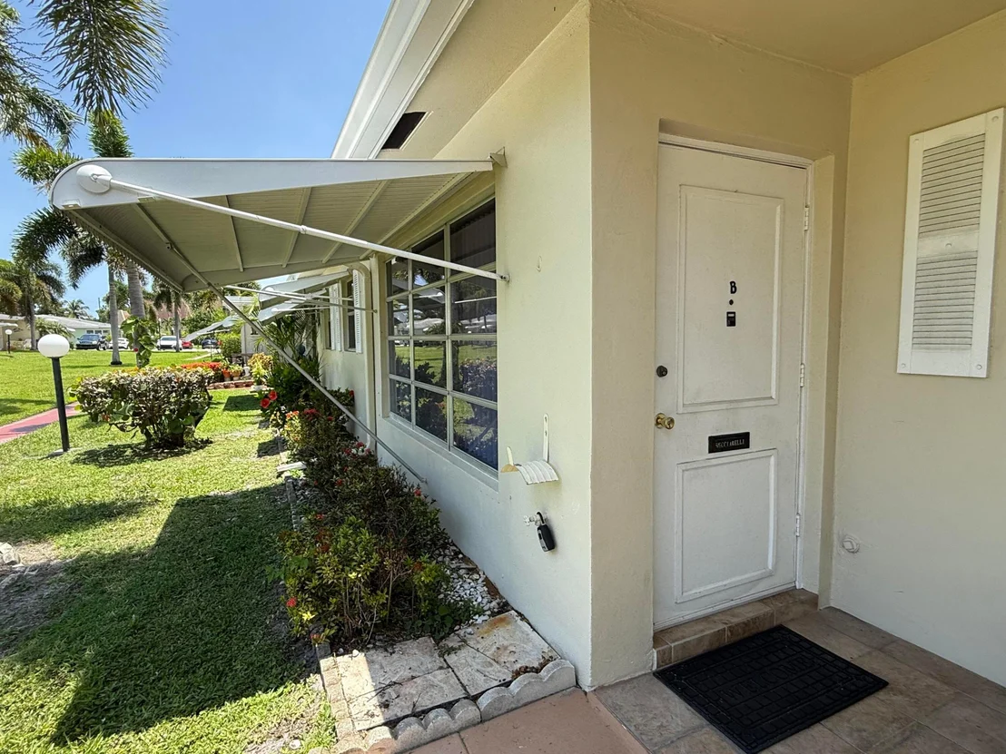 Photo of Unit B at 200 Pine Point Drive
