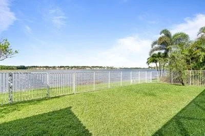 Photo of 921 Crestview Circle